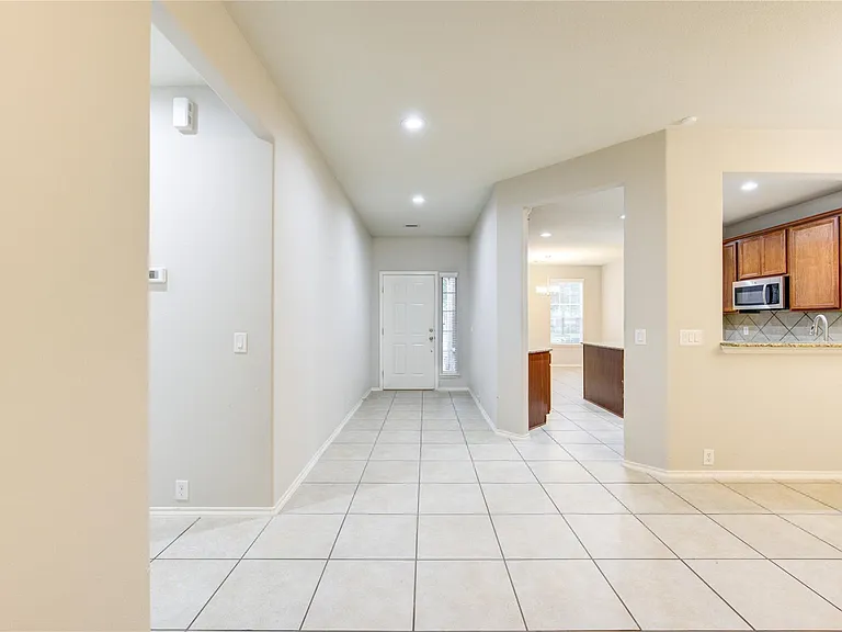 9503 Herons Grove Ln — Photo 3