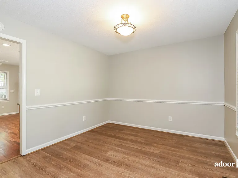 4219 Queen Victoria Pl — Photo 7