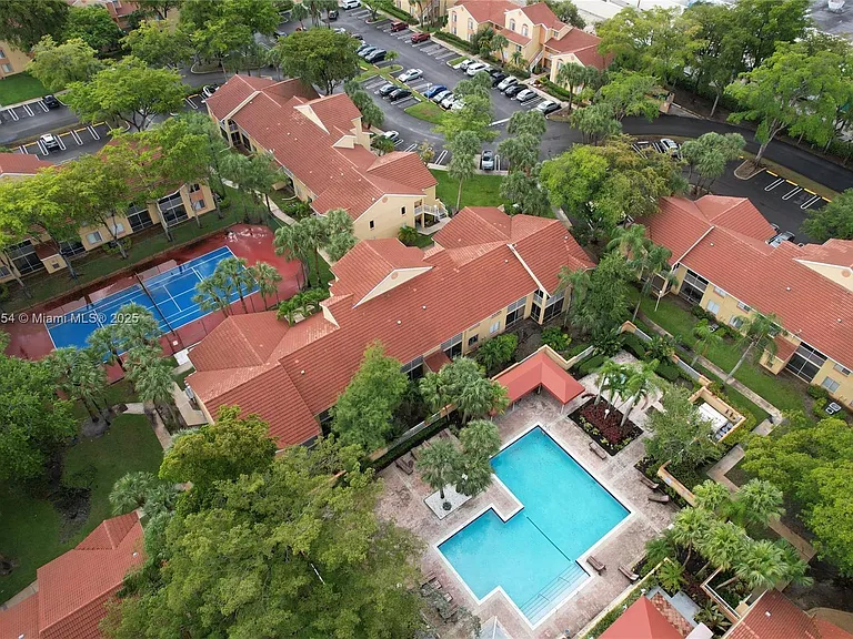 953 Coral Club Dr #953 — Photo 3