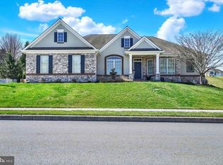 2773 Meadow Cross Way, York, PA 17402