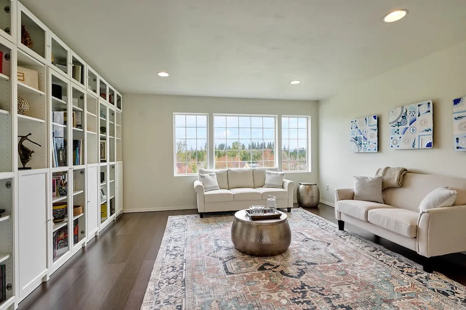 5 bed, 4.0 bath, 3595 sqft, $8,199 — Photo 1