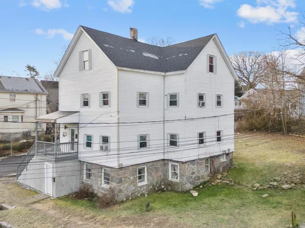 205 Shaw Street, New London, CT 06320