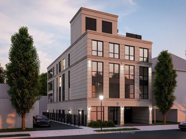 132 Dunn St, Oakville, ON L6J 3E2