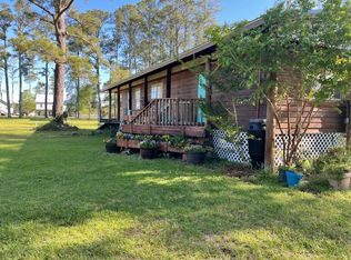 264 Barnes Foster Loop Rd, Belhaven, NC 27810