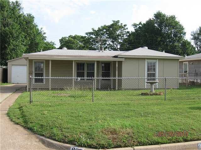 1st image of 905 SE 43rd St