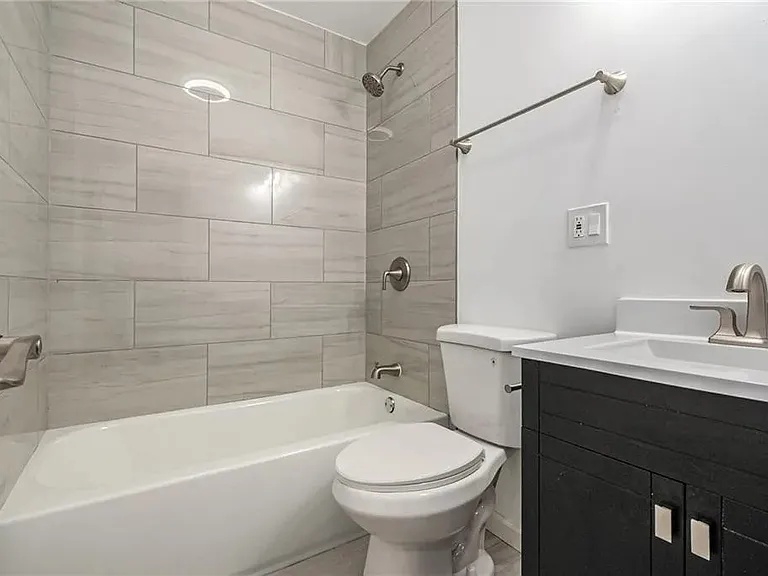 321 NW 22nd Street Ter — Photo 9