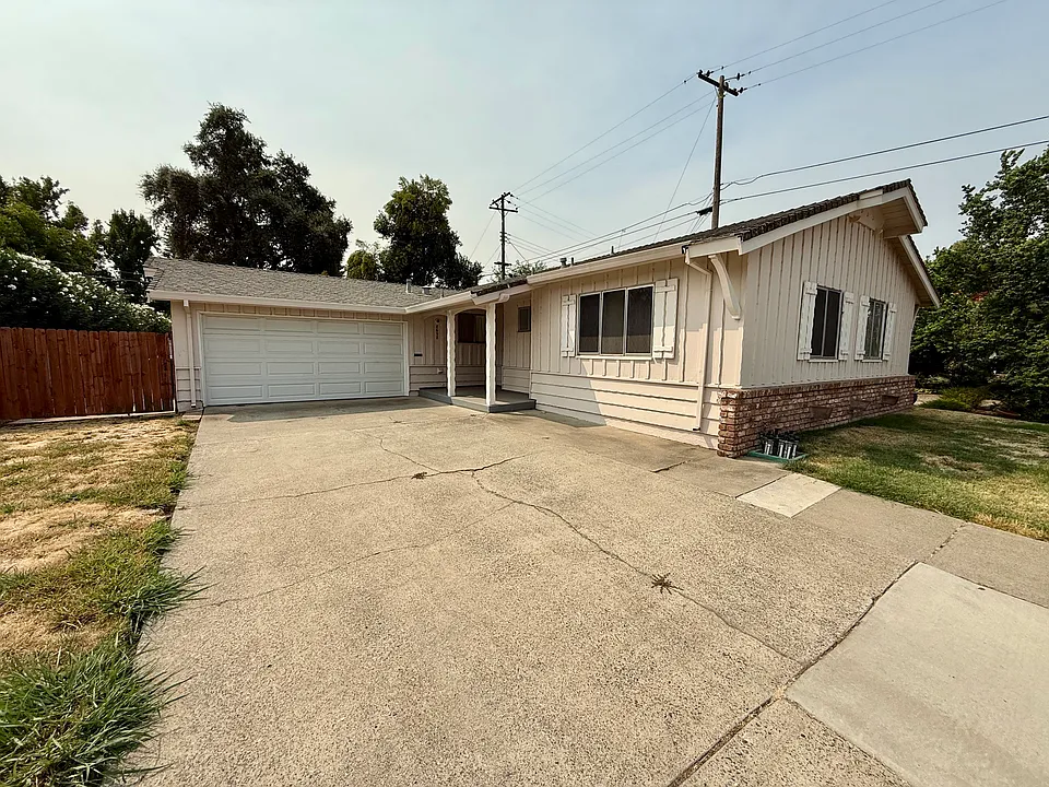 8698 Cliffwood Way