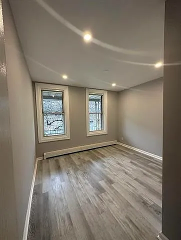 448 Avenue E — Photo 3