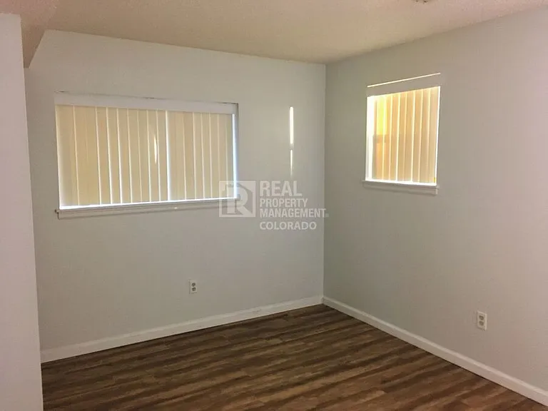 2607 W 101st Pl — Photo 14