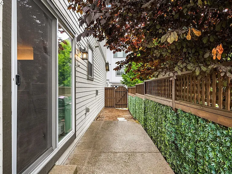 28769 SW Geneva Loop — Photo 9