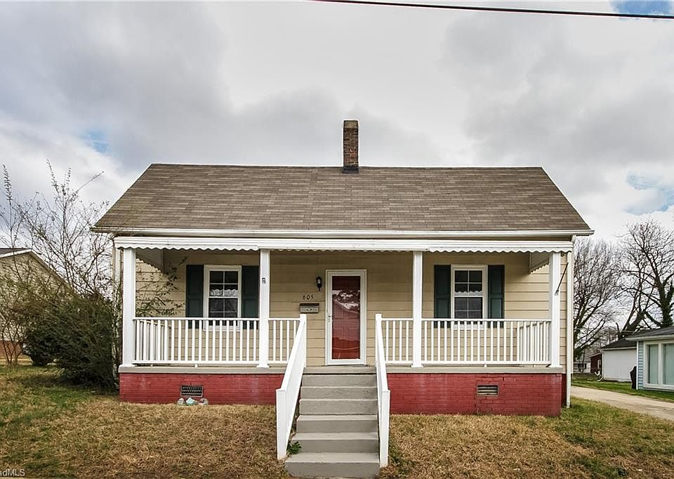 2nd image of 605 Melville St