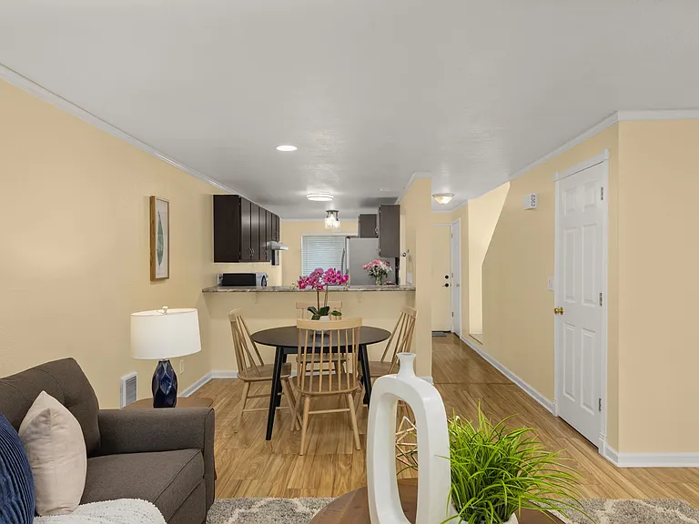 280 Newport Way NW #B-15 — Photo 5