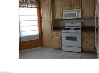 751 Creekside Cres, Chesapeake, VA 23320