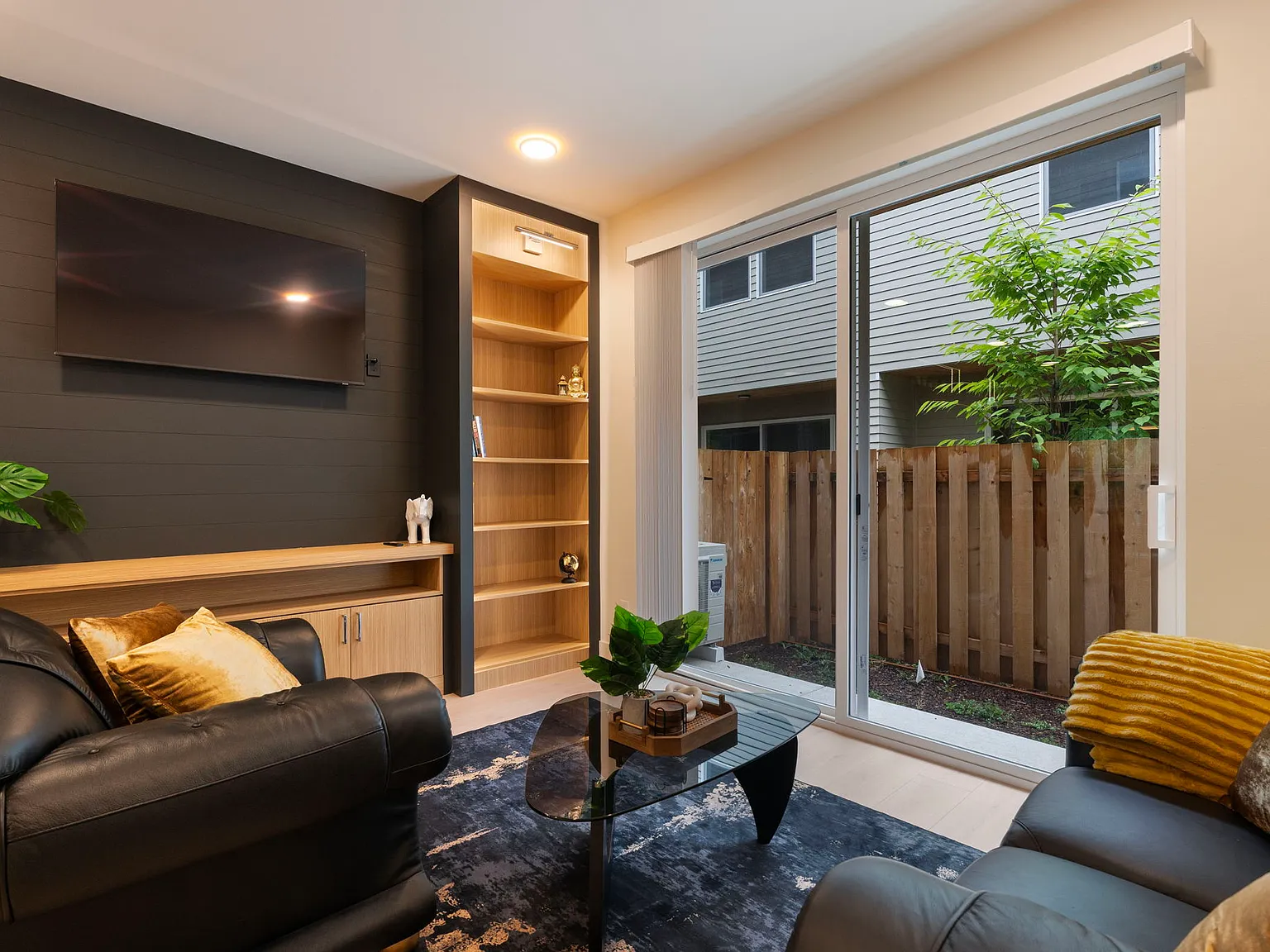 2 bed, 2.5 bath, $3,950 — Photo 4