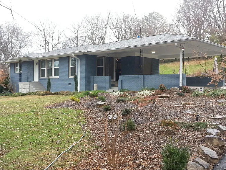 179 Briggs Ave — Photo 3