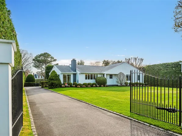 75 Saint Andrews Rd, Southampton, NY 11968