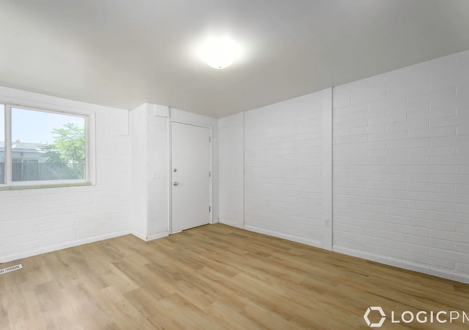 2 Bed / 1 Bath Apartment for Rent in Salt Lake City, UT — Photo 4