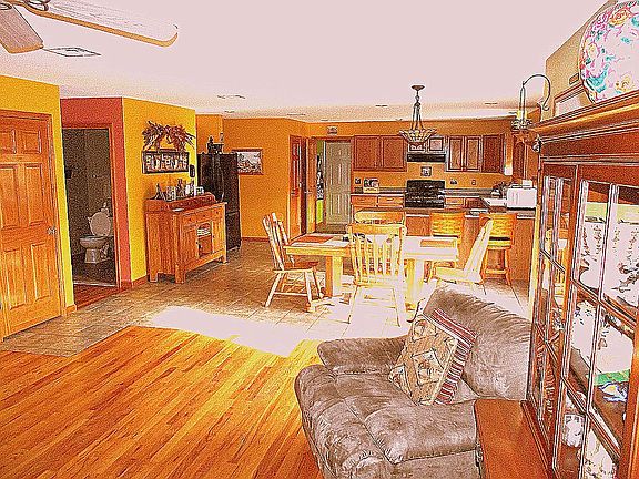 3rd image of 30 Abraham Dr