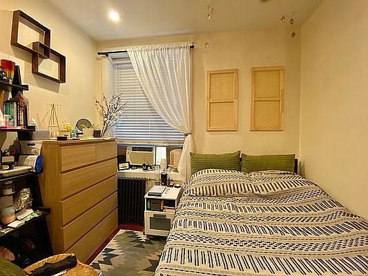 4th image of 552 Lincoln Pl APT D