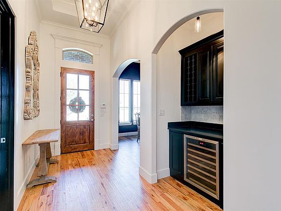 5th image of 109 Bearclaw Cir