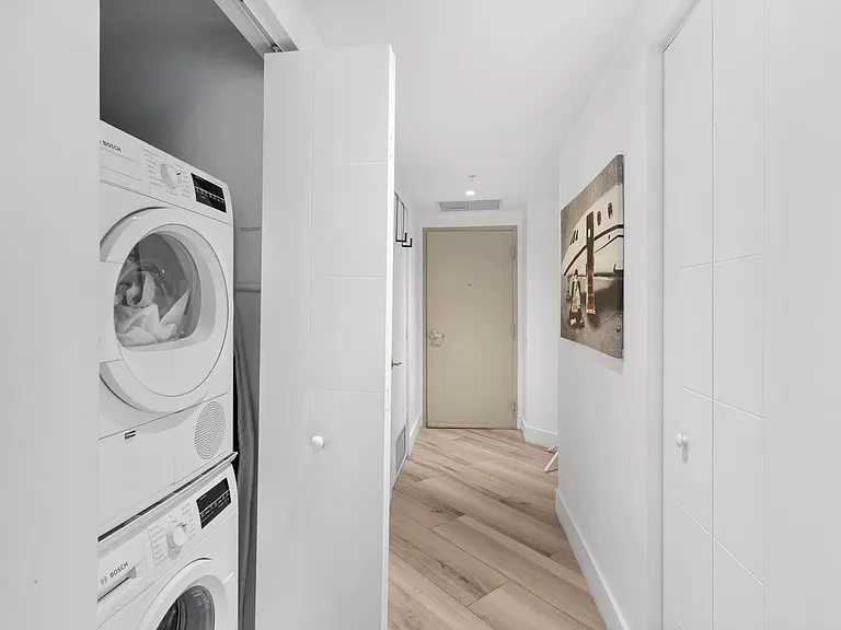 1010 SW 2nd Ave #609 — Photo 5