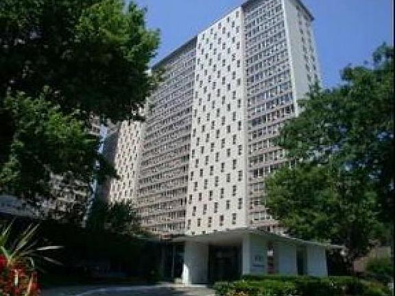 2nd image of 3950 N Lakeshore Dr #1021