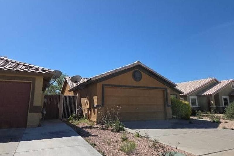 1st image of 16109 W Jefferson St