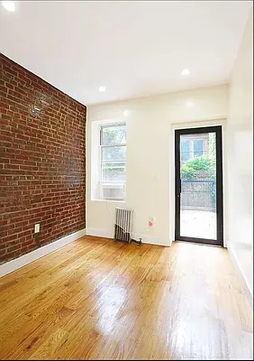 Rented by Bond New York | media 52