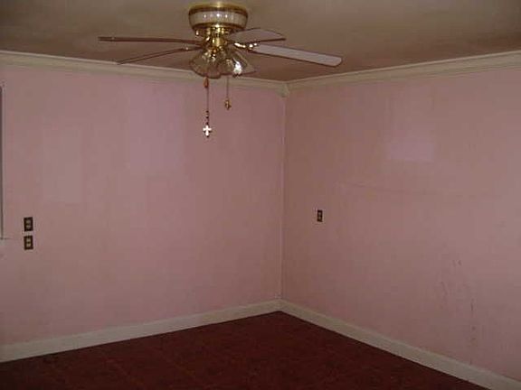 3rd image of 2520 Taffy Dr