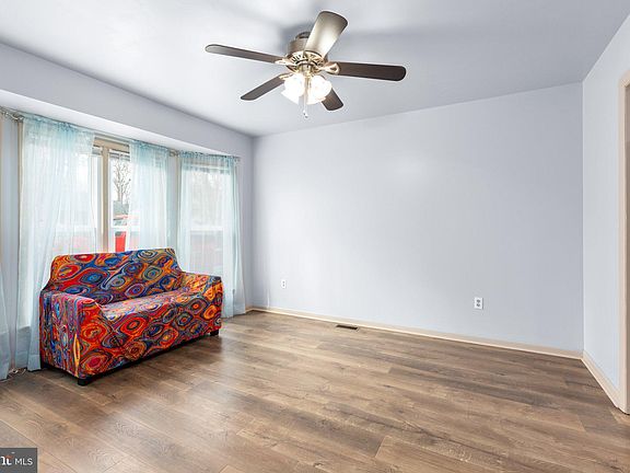 3rd image of 5428 Rainwood Dr