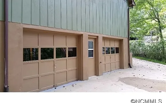 15 Mayfair Pl — Photo 18
