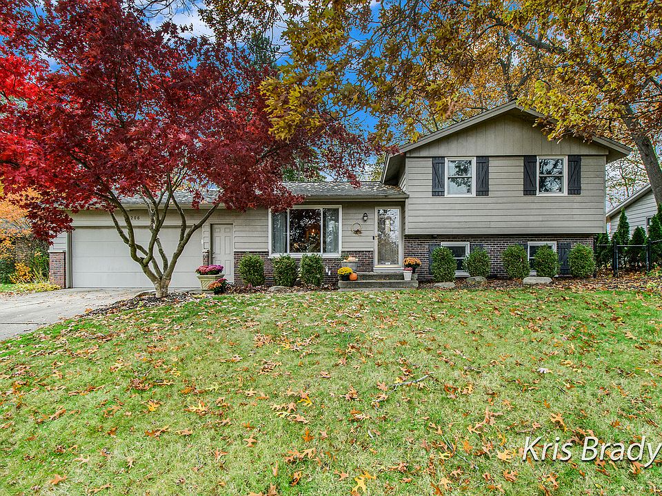 1st image of 6206 Capitan Dr SE