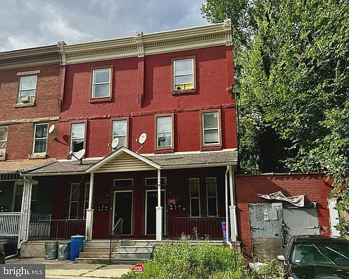 1615 W Westmoreland St #1 Photo 1
