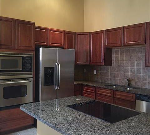 2nd image of 612 Central 504 St #504