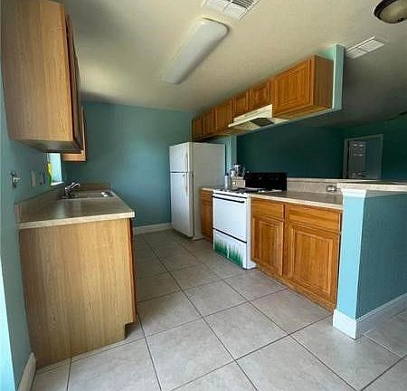 4th image of 184 Wilson Way NE