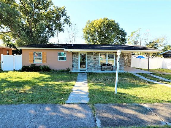 4th image of 627 E Normandy Blvd
