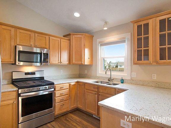 2nd image of 6776 Hartman Dr SE