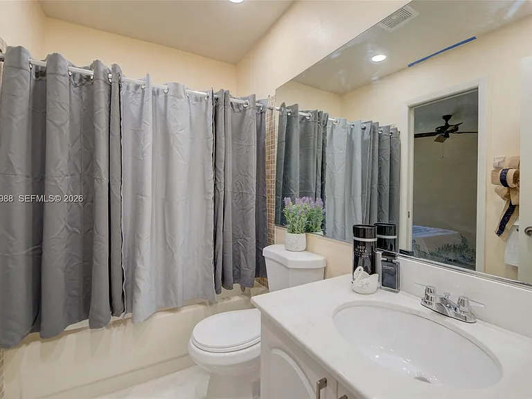 9039 NW 21st Ct — Photo 30