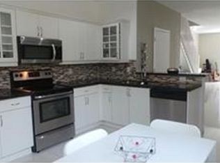 2118 Hacienda Ter, Fort Lauderdale, FL 33327