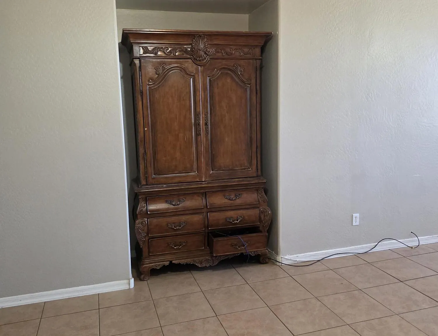3 bed, 2.0 bath, 1131 sqft, $1,600 — Photo 4