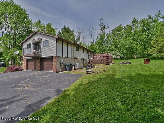 4th image of 35 Woodlyn Ln S