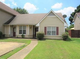 2961 Pondside Dr S, Memphis, TN 38119