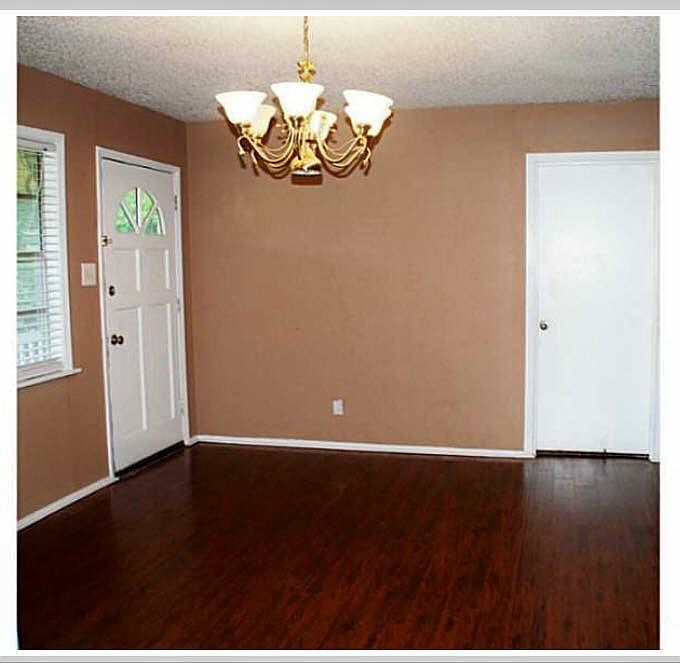 Entry/Dining
