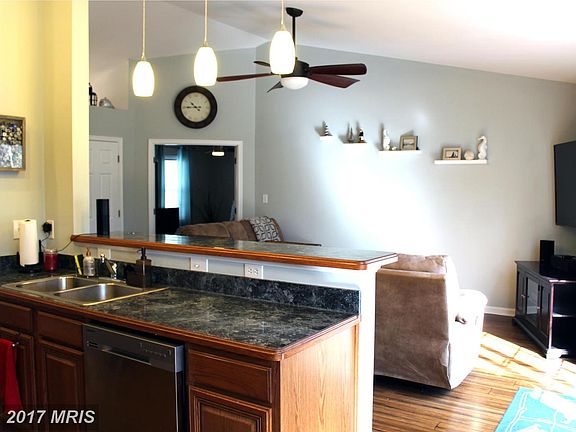 2nd image of 59 Rubins Walk