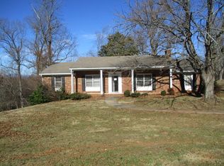 102 Laurel Dr, Madison Heights, VA 24572