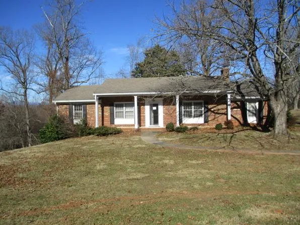 102 Laurel Dr, Madison Heights, VA 24572