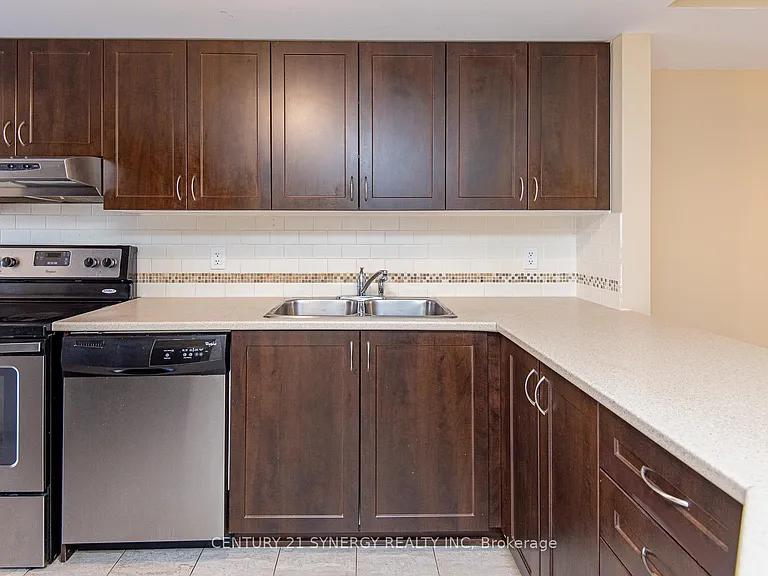 2228 Tenth Line Rd — Photo 19