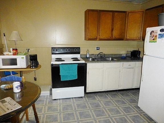 4th image of 108 W Mill St