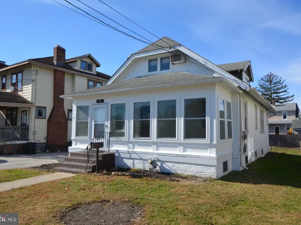 100 E Roland Rd, Brookhaven, PA 19015