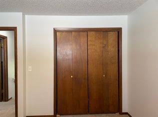 205 1/2 E 13th Ave, Hutchinson, KS 67501